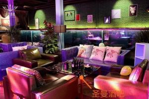 圣曼酒吧平行現(xiàn)場(chǎng)|洛陽沙發(fā)廠|洛陽家具廠|鄭州家具廠|鄭州沙發(fā)廠|河南沙發(fā)廠|河南家具廠|河南家具定制|洛陽沙發(fā)翻新|洛陽翻新沙發(fā)